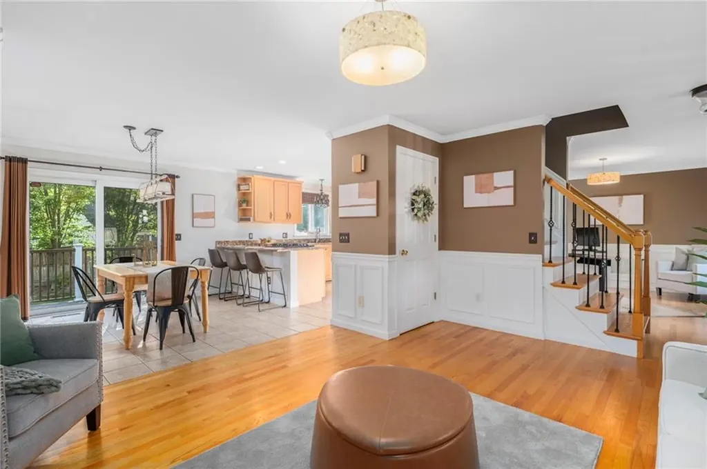 16 Taylor Lane Warwick RI 02886