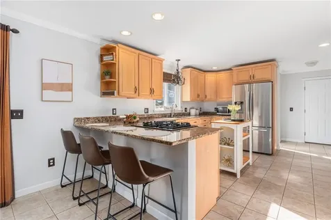 16 Taylor Lane Warwick RI 02886