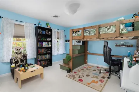 16 Taylor Lane Warwick RI 02886