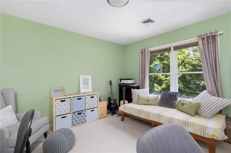 16 Taylor Lane Warwick RI 02886