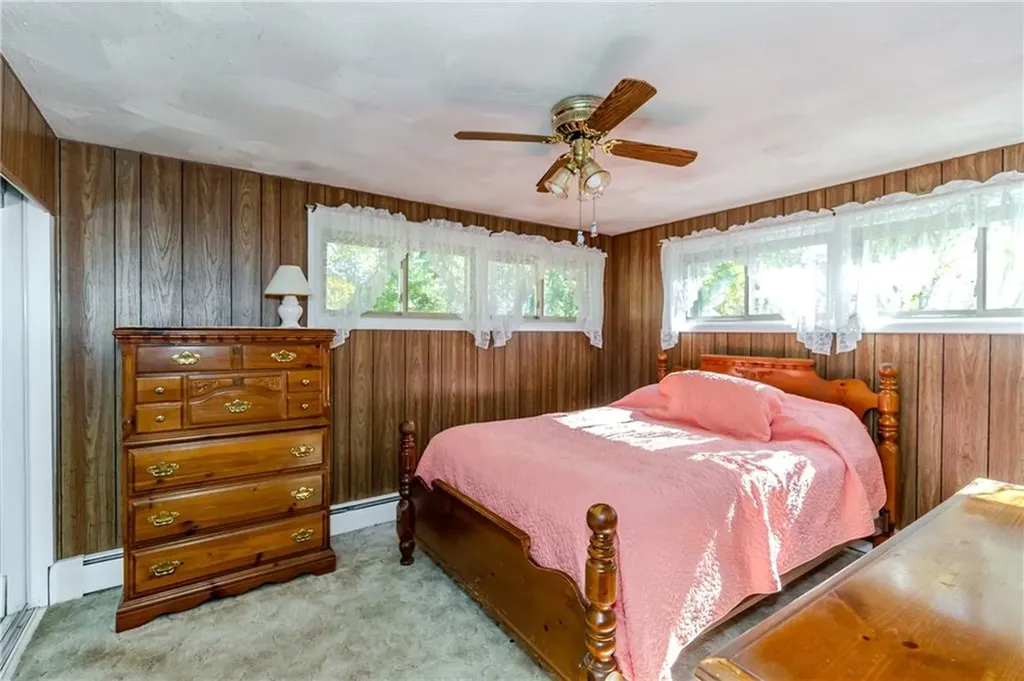 242 Dodge Street Warwick RI 02886