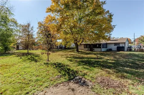 242 Dodge Street Warwick RI 02886