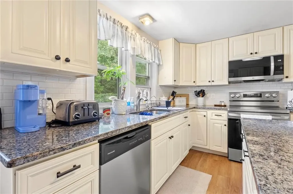 28 Crowell Street Cumberland RI 02864