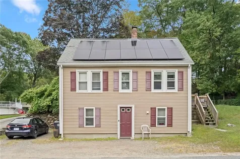 28 Crowell Street Cumberland RI 02864