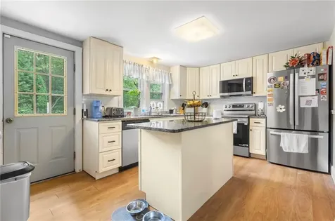 28 Crowell Street Cumberland RI 02864