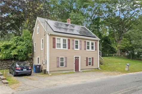 28 Crowell Street Cumberland RI 02864