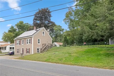 28 Crowell Street Cumberland RI 02864