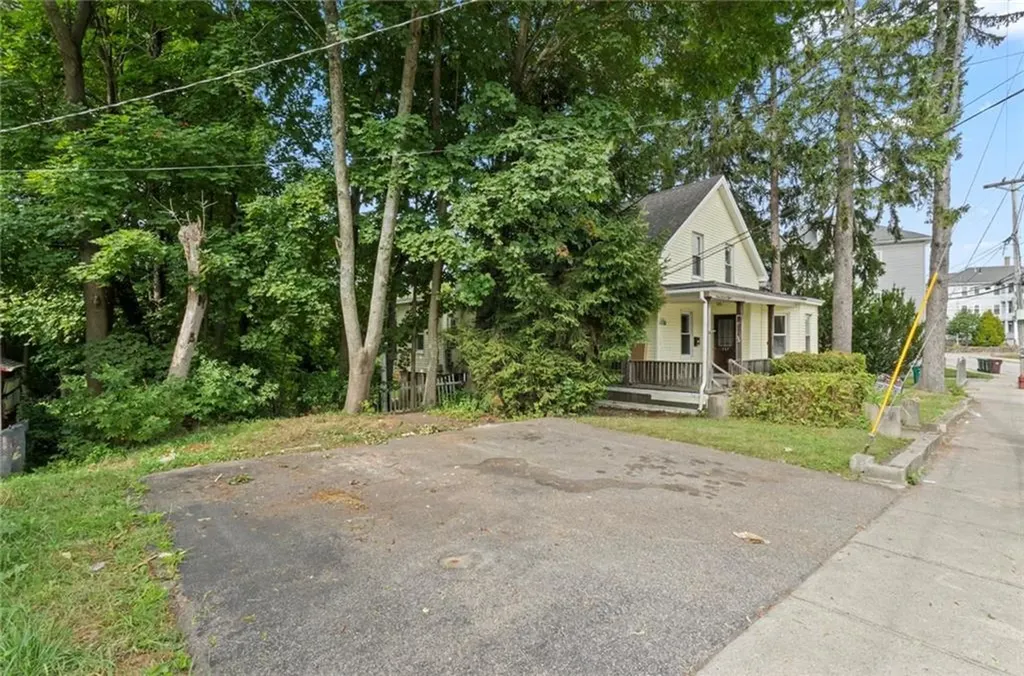 715 Elm Street Woonsocket RI 02895