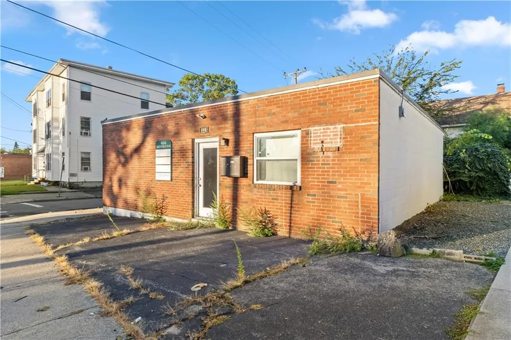404 Smithfield Avenue Pawtucket RI 02860
