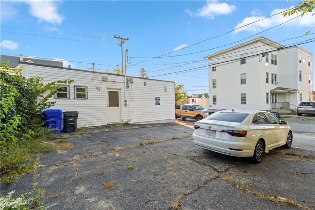 404 Smithfield Avenue Pawtucket RI 02860