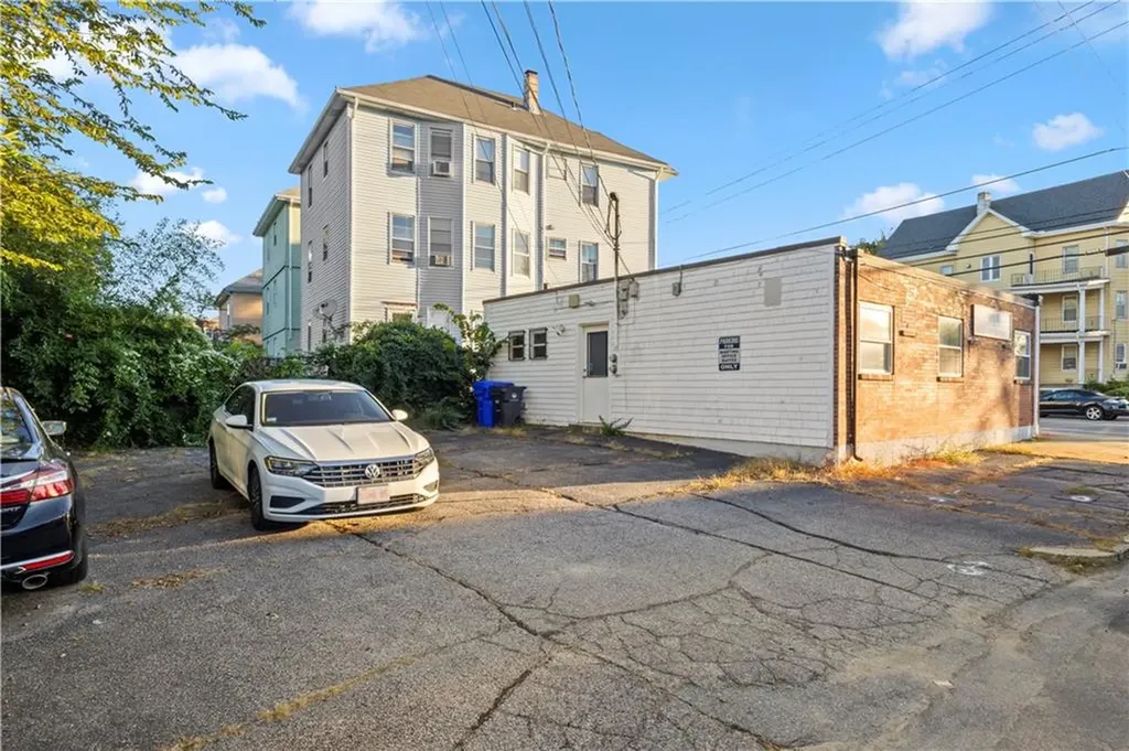 404 Smithfield Avenue Pawtucket RI 02860