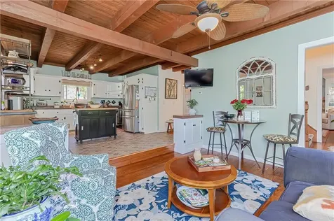 35 Fales Road Bristol RI 02809