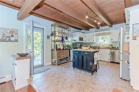 35 Fales Road Bristol RI 02809