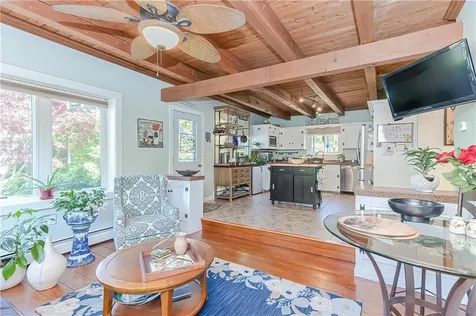 35 Fales Road Bristol RI 02809