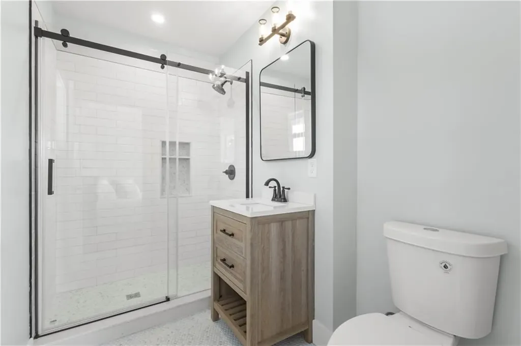 28 Manchester Street Warwick RI 02888