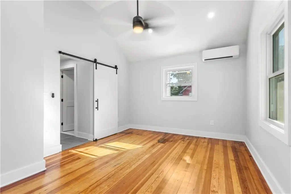 28 Manchester Street Warwick RI 02888