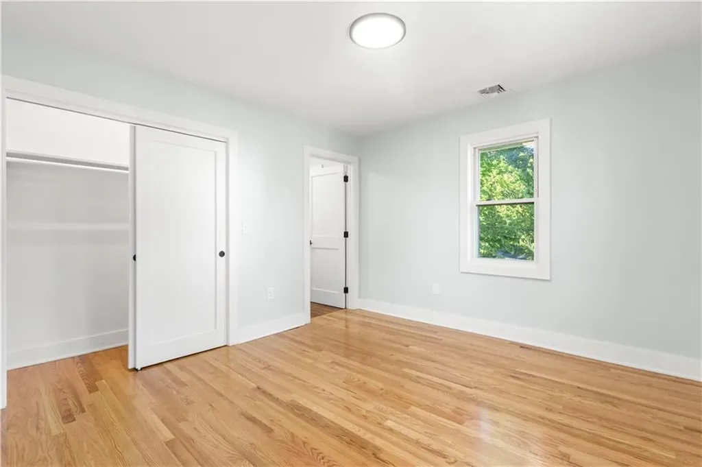 28 Manchester Street Warwick RI 02888