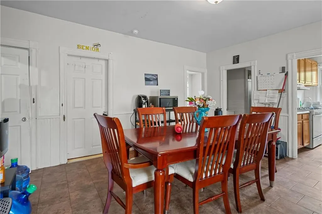 158 160 Newell Avenue Pawtucket RI 02860