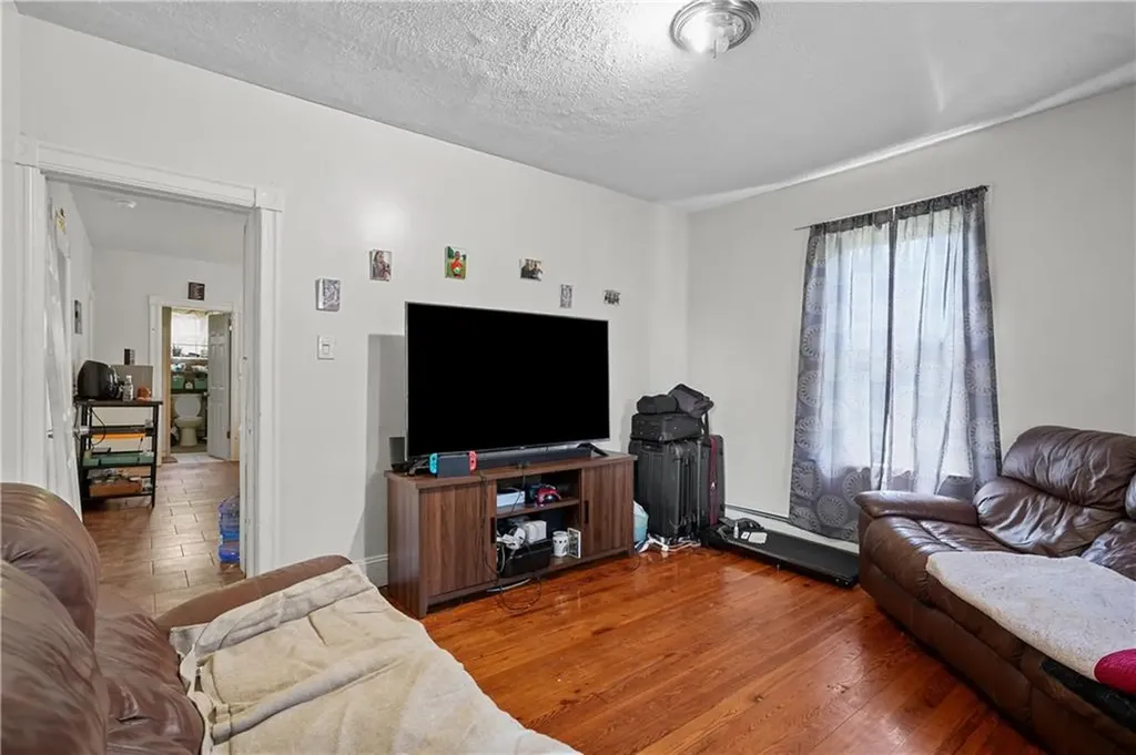 158 160 Newell Avenue Pawtucket RI 02860