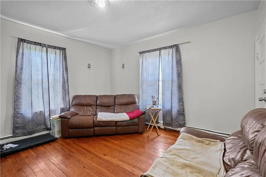 158 160 Newell Avenue Pawtucket RI 02860