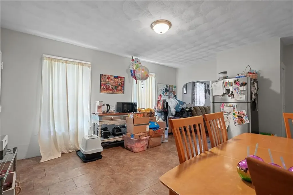 158 160 Newell Avenue Pawtucket RI 02860