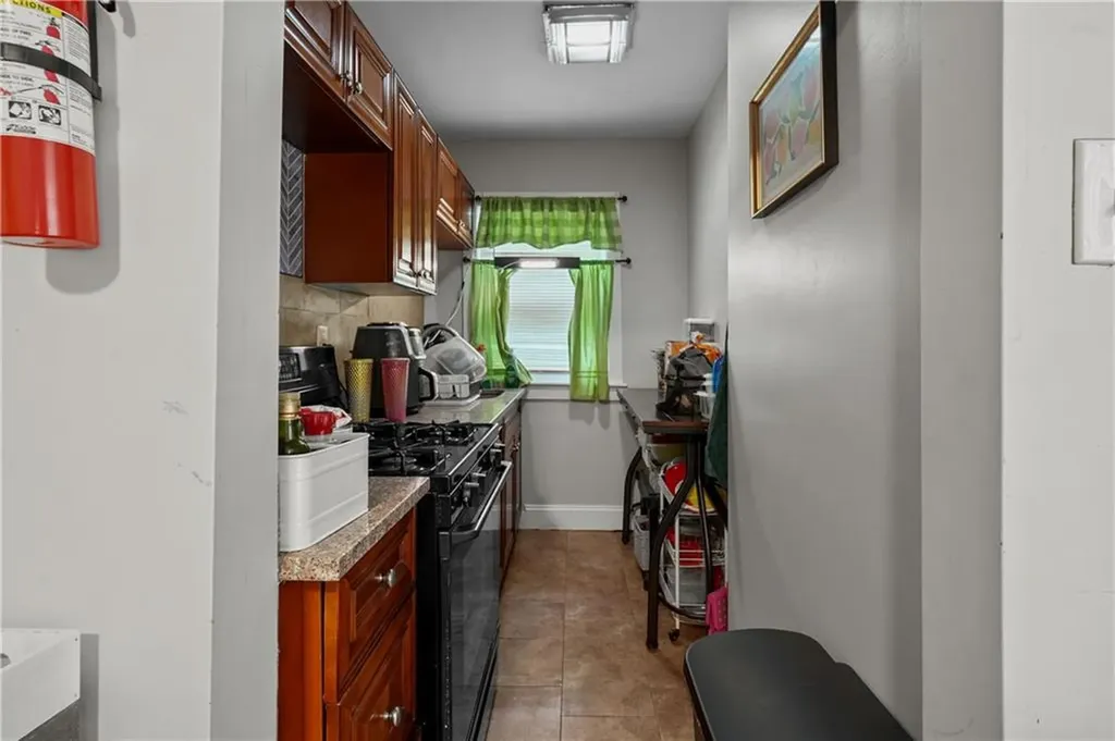 158 160 Newell Avenue Pawtucket RI 02860