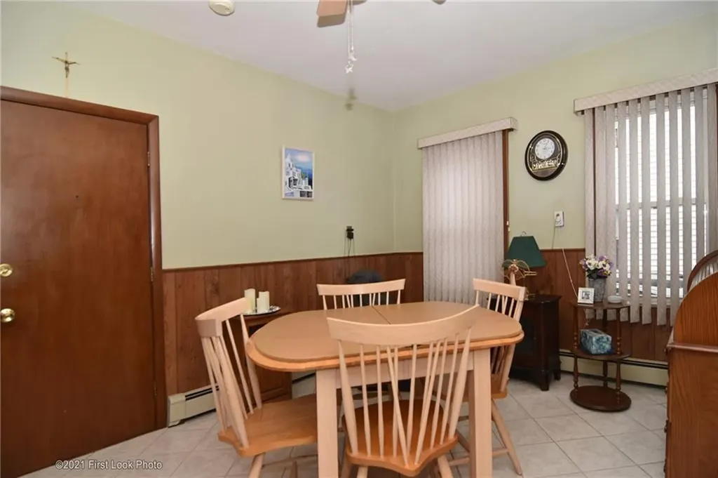 61 63 Warwick Street Woonsocket RI 02895