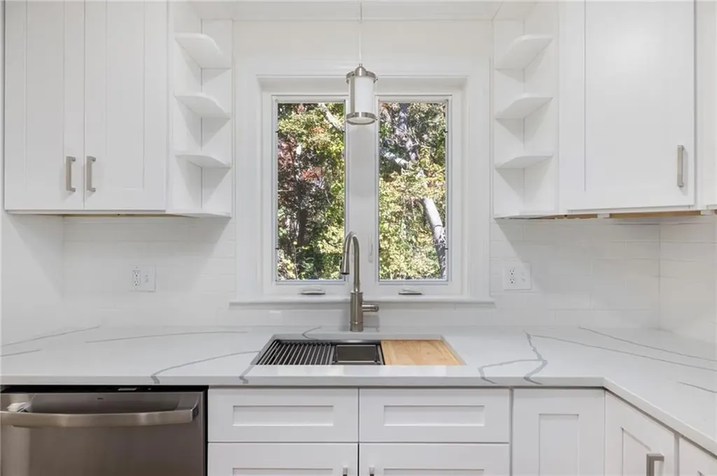 5 Pleasant View Circle Smithfield RI 02928