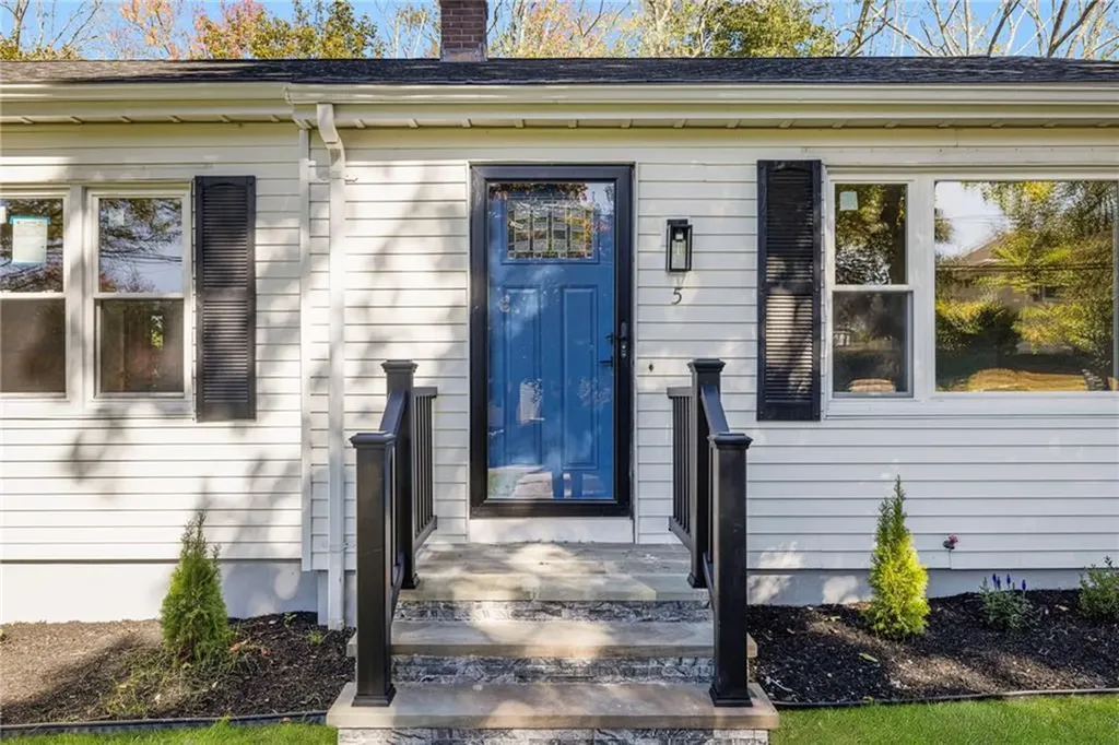 5 Pleasant View Circle Smithfield RI 02928