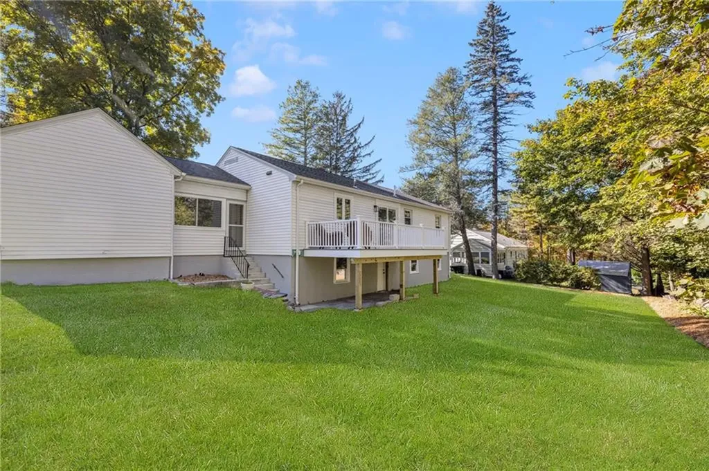 5 Pleasant View Circle Smithfield RI 02928