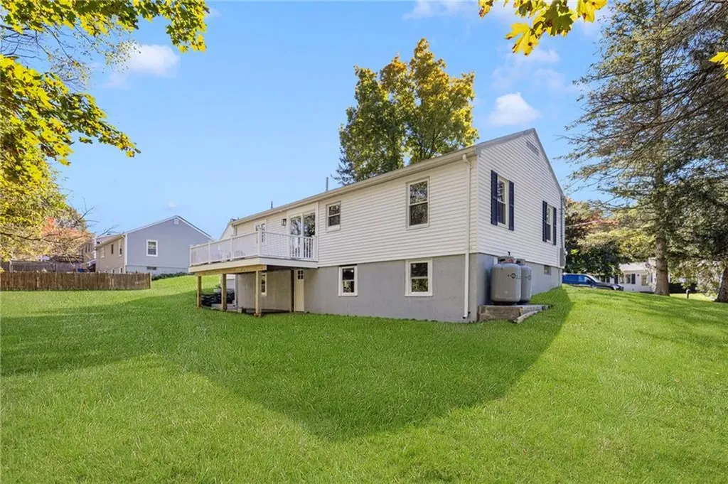 5 Pleasant View Circle Smithfield RI 02928