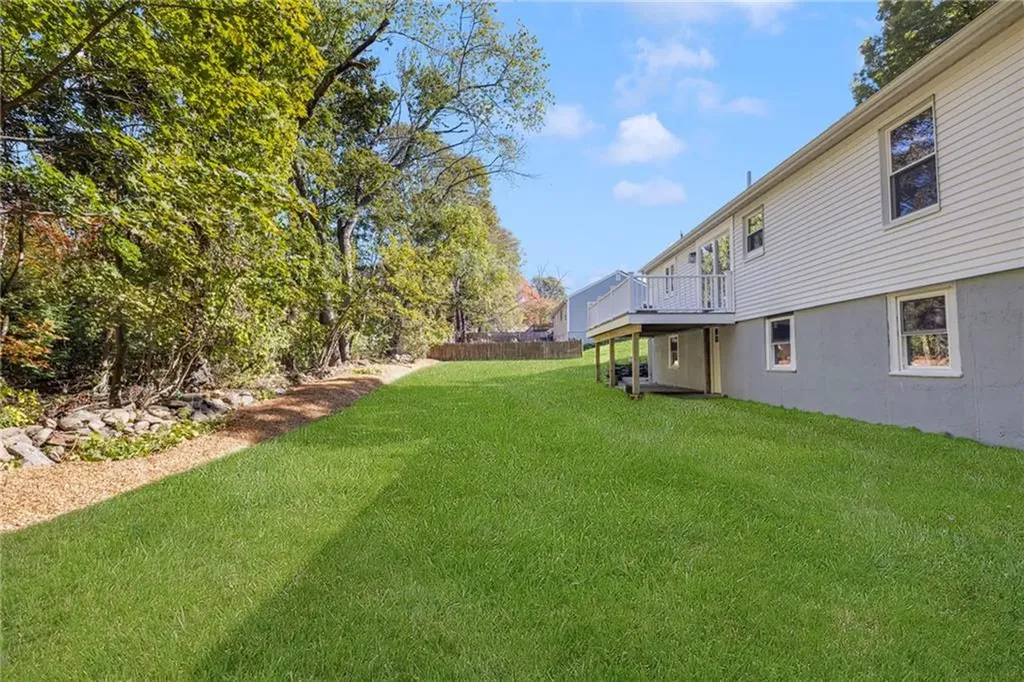 5 Pleasant View Circle Smithfield RI 02928