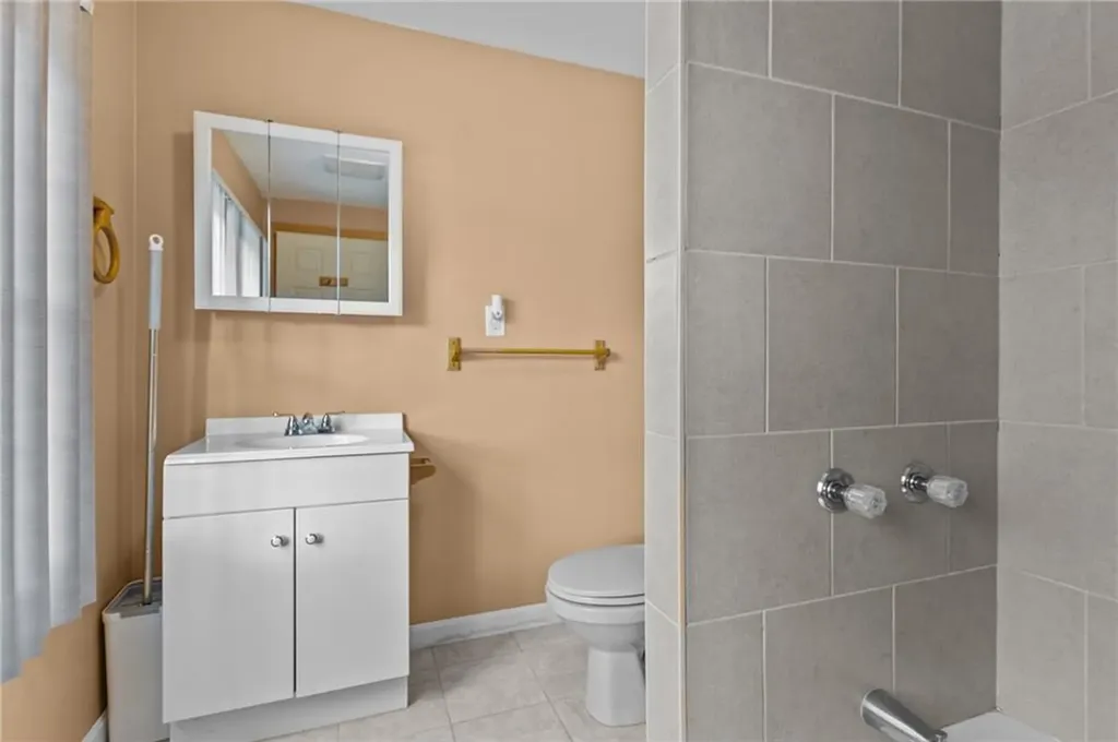 64 Lockwood Street West Warwick RI 02893