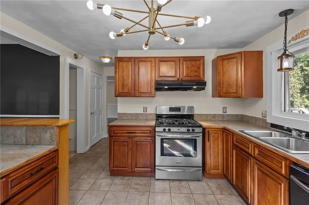 64 Lockwood Street West Warwick RI 02893