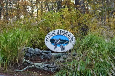 14 Blue Spruce Lane South Kingstown RI 02879