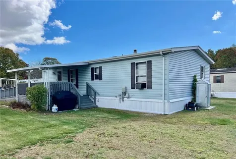 14 Blue Spruce Lane South Kingstown RI 02879