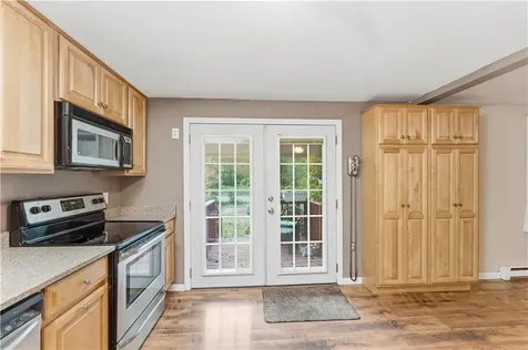 28 Tarbox Drive Exeter RI 02822