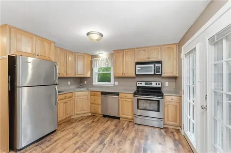 28 Tarbox Drive Exeter RI 02822