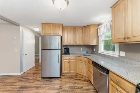 28 Tarbox Drive Exeter RI 02822