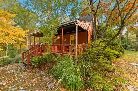 28 Tarbox Drive Exeter RI 02822