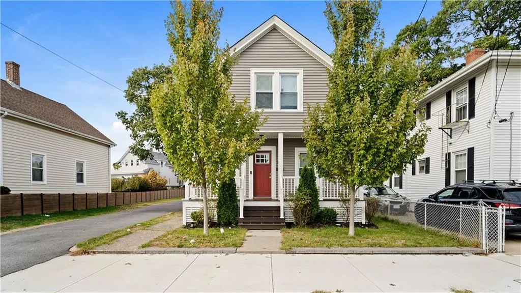 180 Darlingdale Avenue Pawtucket RI 02861