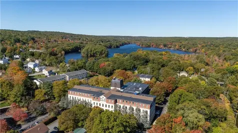 15 Higgins Street Smithfield RI 02917