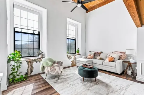 15 Higgins Street Smithfield RI 02917