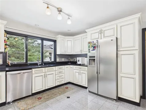 150 Central Avenue Johnston RI 02919