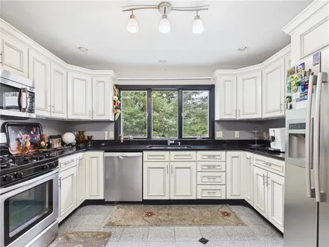 150 Central Avenue Johnston RI 02919