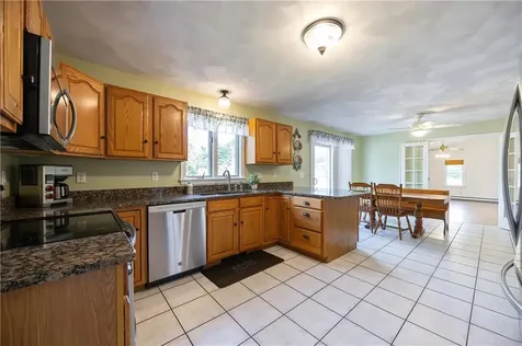 2 Nicole Way Rehoboth MA 02769