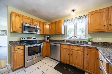 2 Nicole Way Rehoboth MA 02769