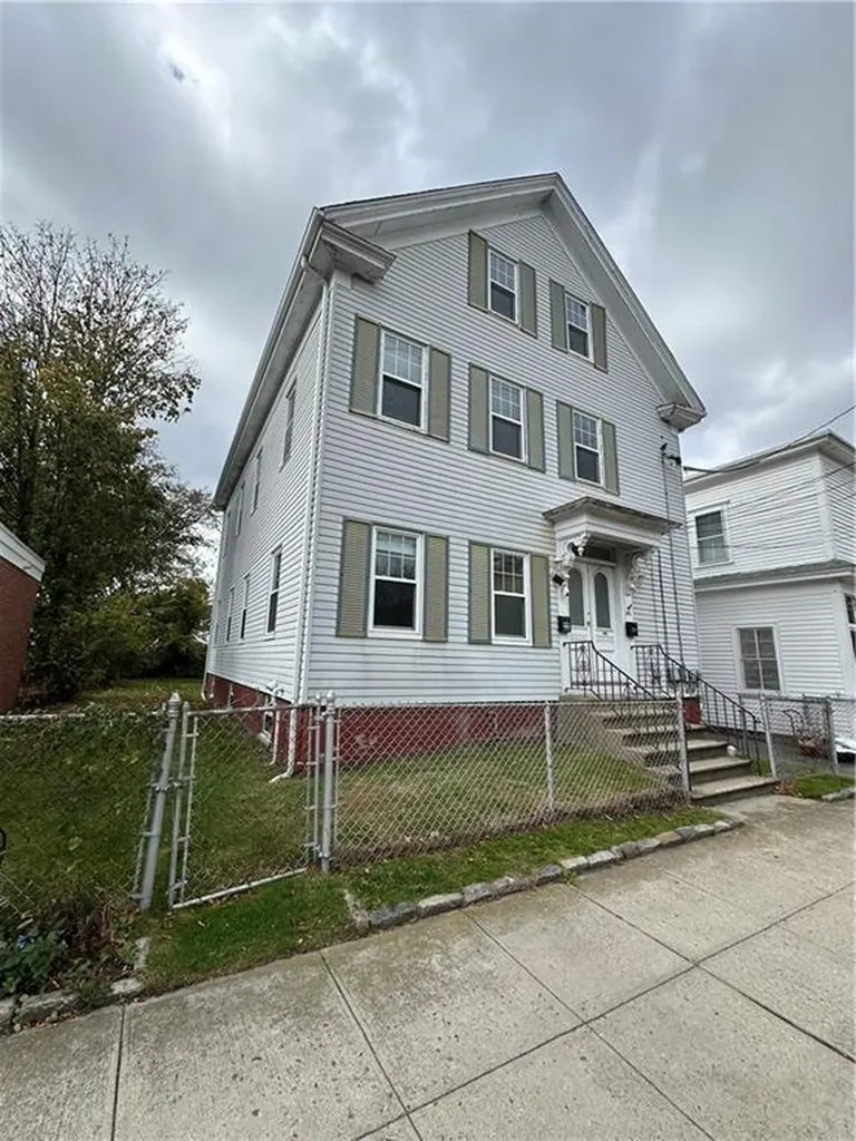 471 Wood Street Bristol RI 02809