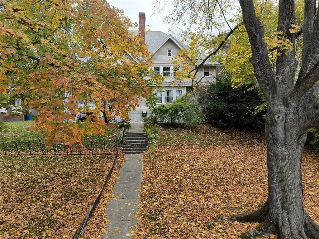 341 Blackstone Street Woonsocket RI 02895