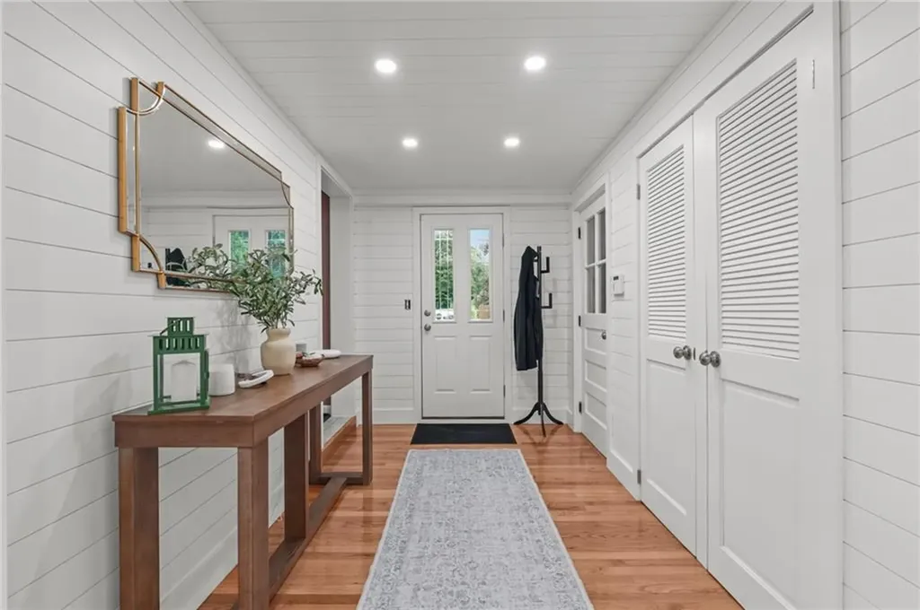 126 Fairfax Drive Warwick RI 02888